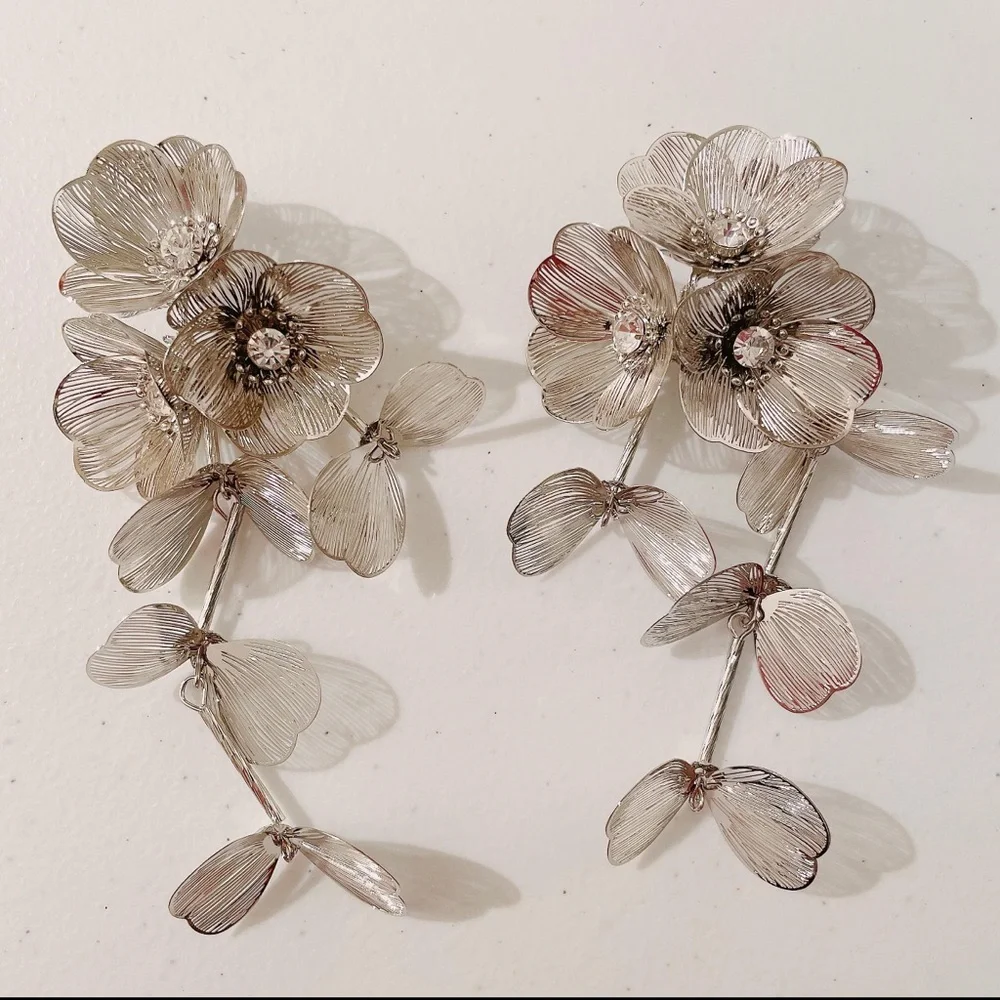 Zara Kate Middleton cascading floral Silver earrings
